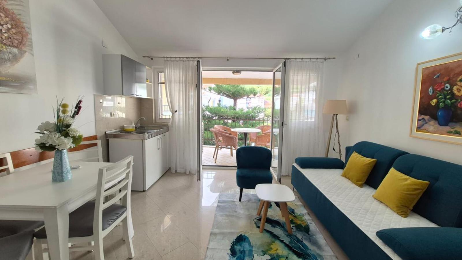 Egon Apartment Budva